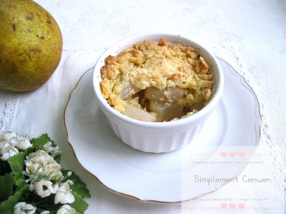 Crumble de poires au gingembre, dessert fondant et croustillant, simple et économique pour petits budgets.
