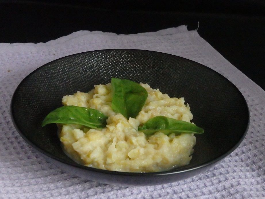 Purée irlandaise au chou vert, simple, nourrissante et économique.