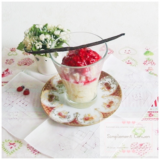 Bol de riz au lait crémeux préparé à la mijoteuse, dessert simple et économique.