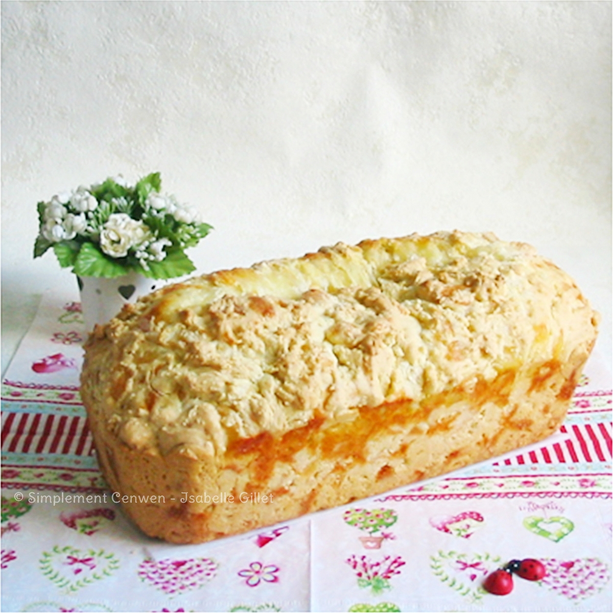 Brioche dorée et moelleuse à la tome fraîche, spécialité traditionnelle auvergnate.