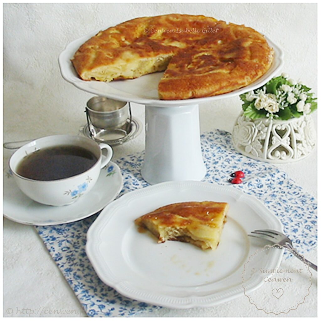 Gâteau aux pommes à la poêle, tout doré et facile à faire