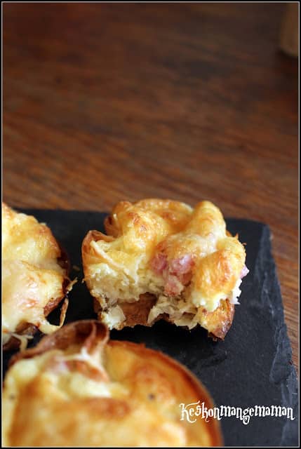 Mini‑quiches aux oignons dorées, pâte croustillante et garniture fondante.
