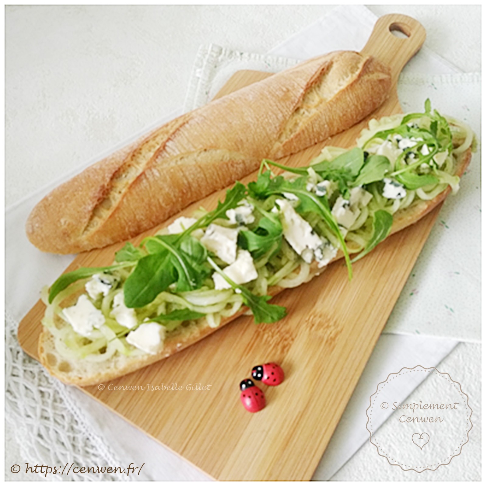 Sandwich au concombre, roquefort et roquette, recette rapide, gourmande et économique